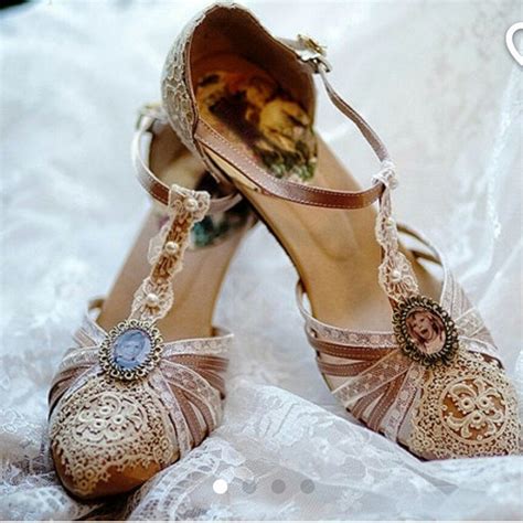 vintage inspired wedding shoes.